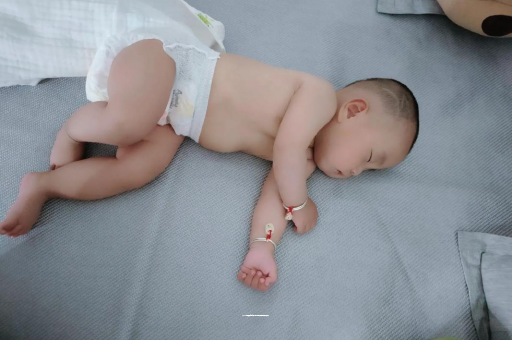 河南宝宝呼吸道感染发烧